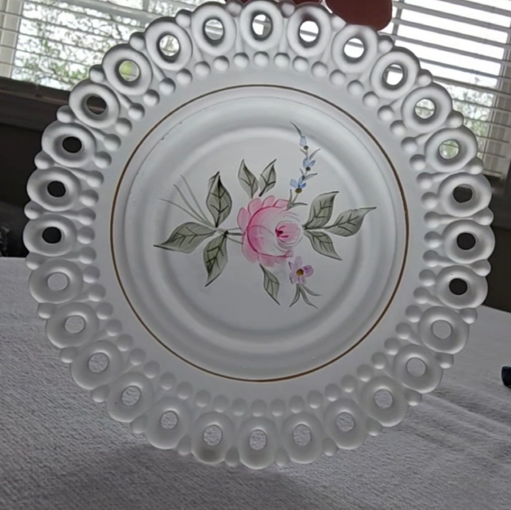 Handpainted Frosted Satin Glass Plate Rose Trinket Vanity Scalloped Cut Out - Picture 5 of 5
